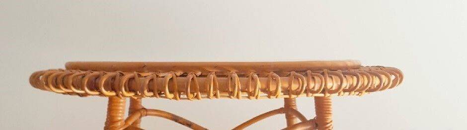 Table basse soleil en rotin vintage