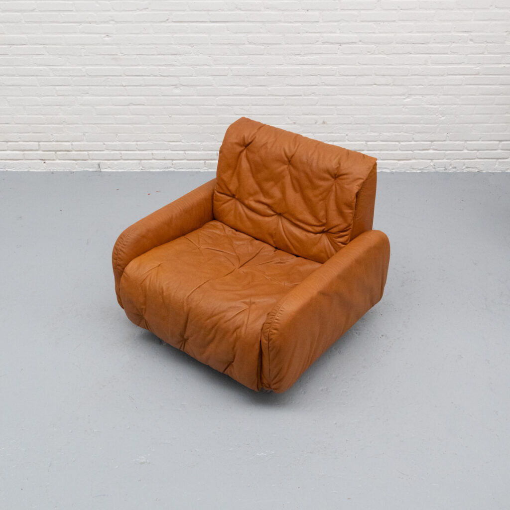 Italian Cognac Leather Bonacina Armchair 1970s