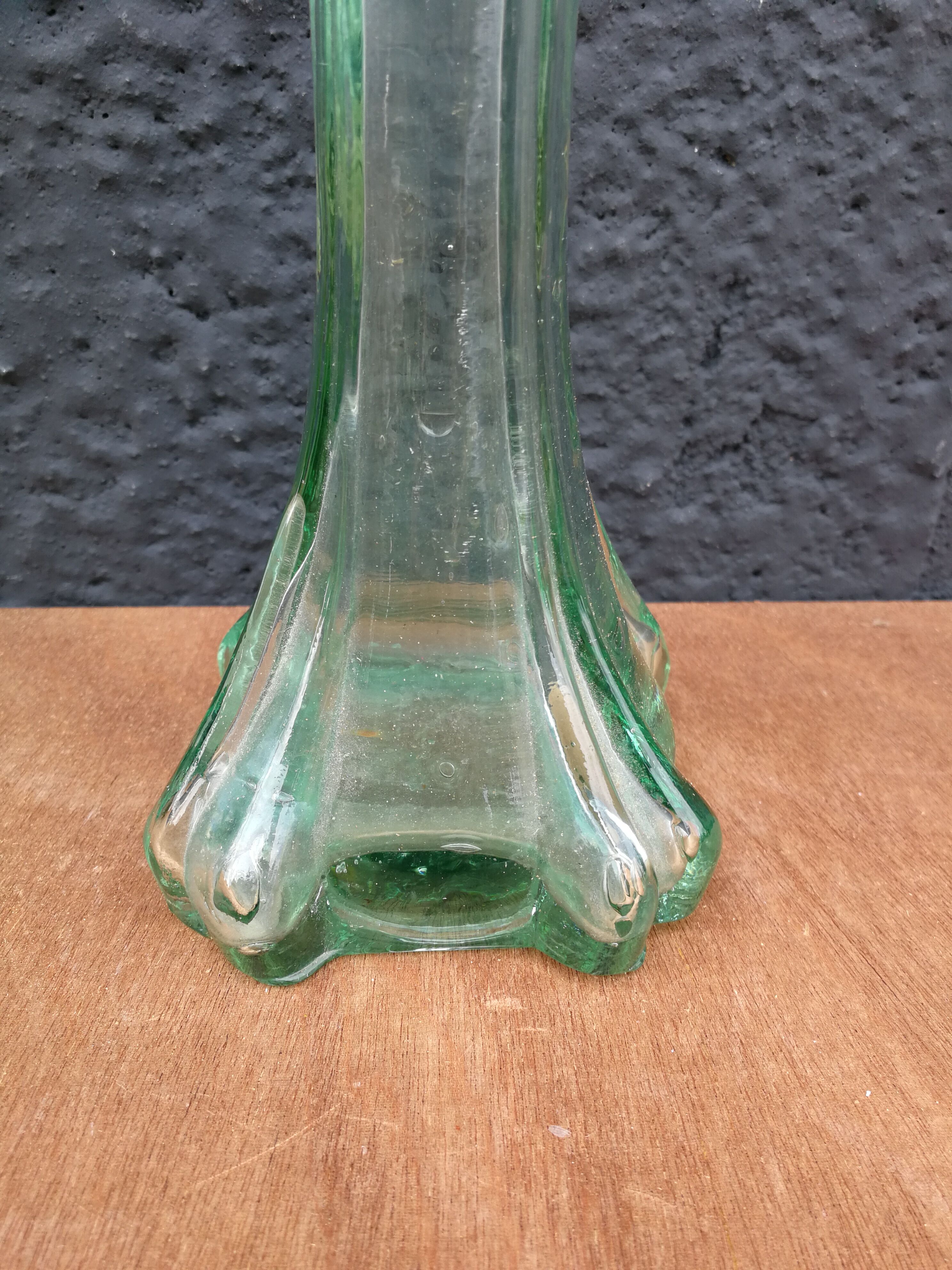 Bubbled glass soliflore