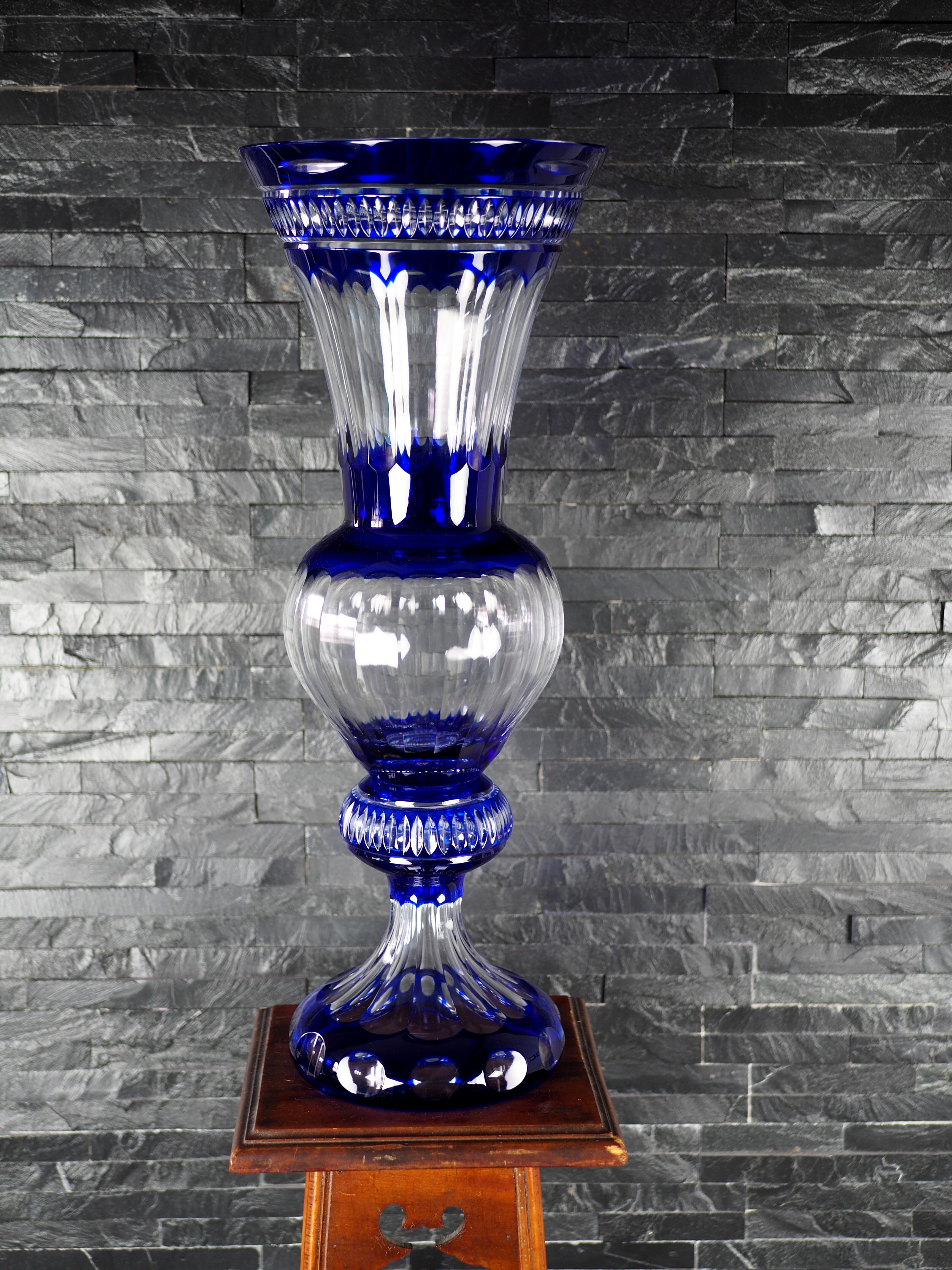Cobalt blue carved crystal vase - Cristallerie de Lorraine