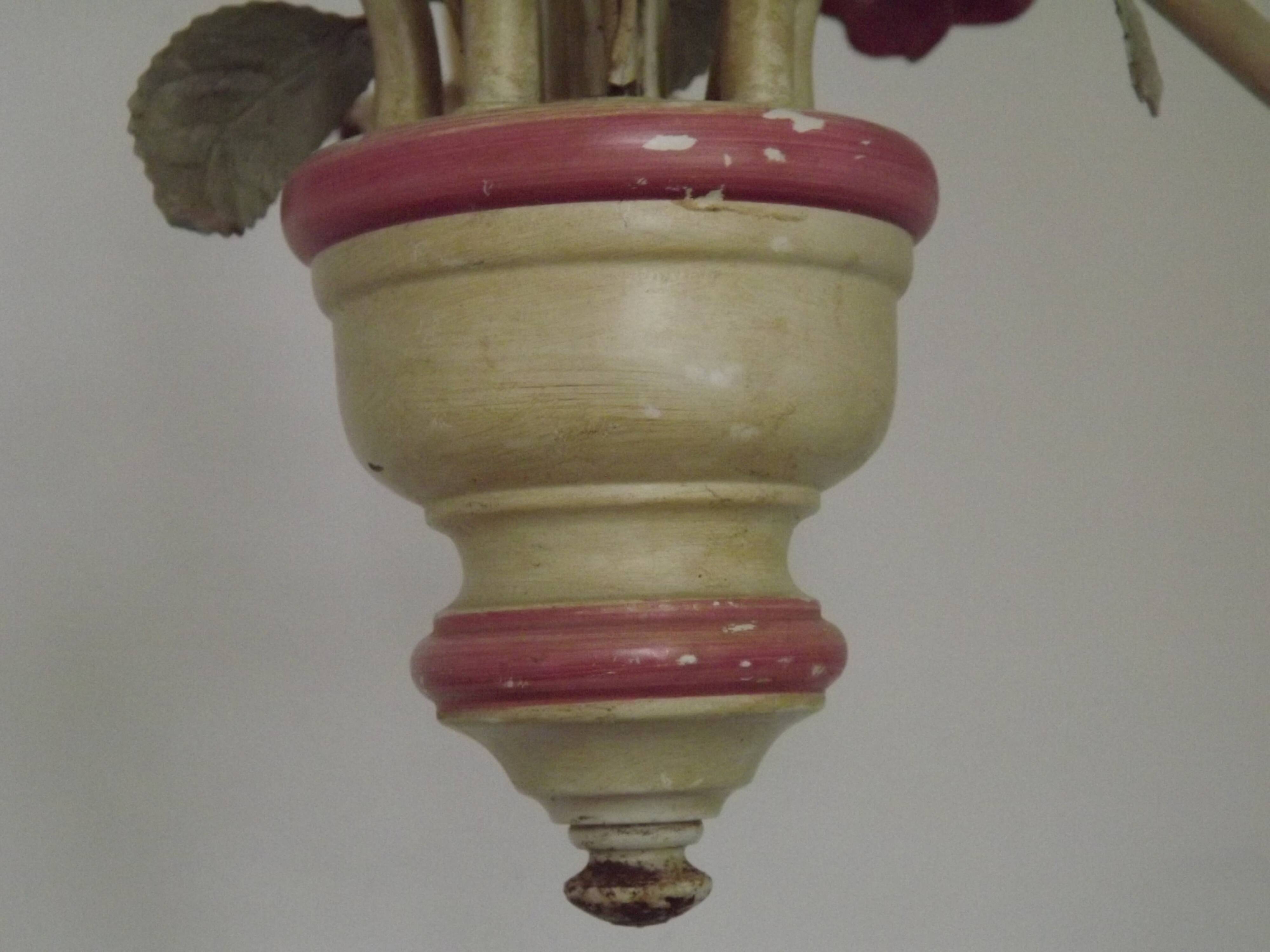 Lustre en métal à décor floral, France