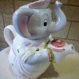 Vintage 80s elephant teapot