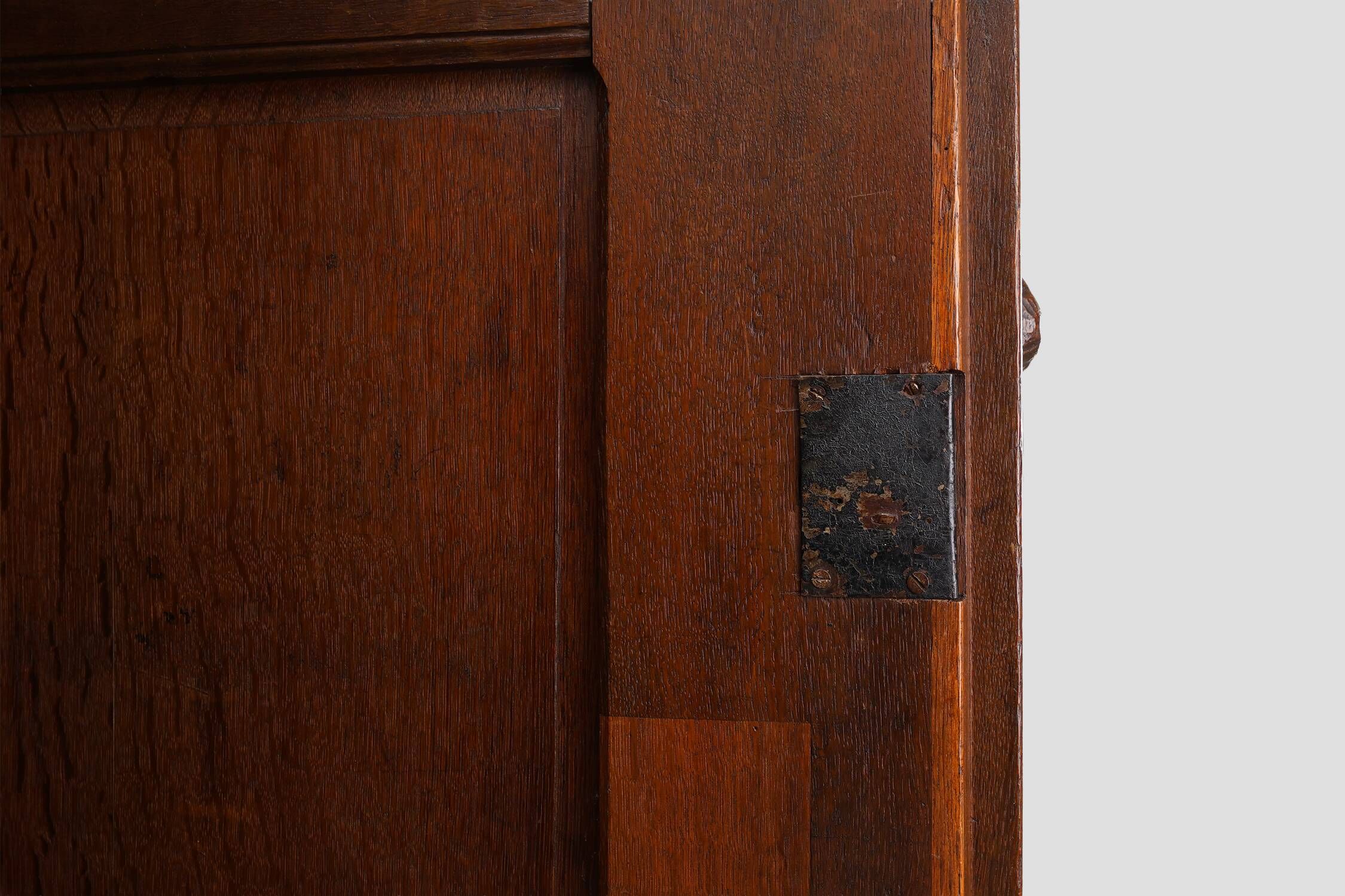 Flemish renaissance "beeldenkast" cabinet in oak wood Antwerp, ca. 1630