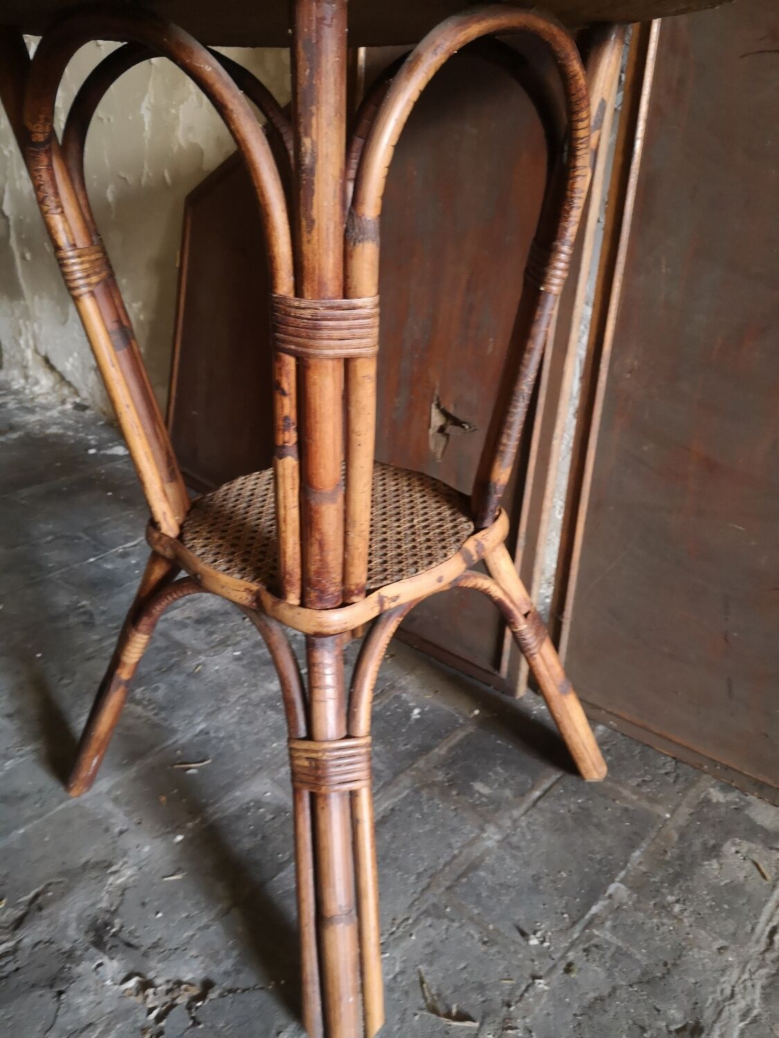 Vintage pedestal table