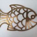 Brass fish table mat