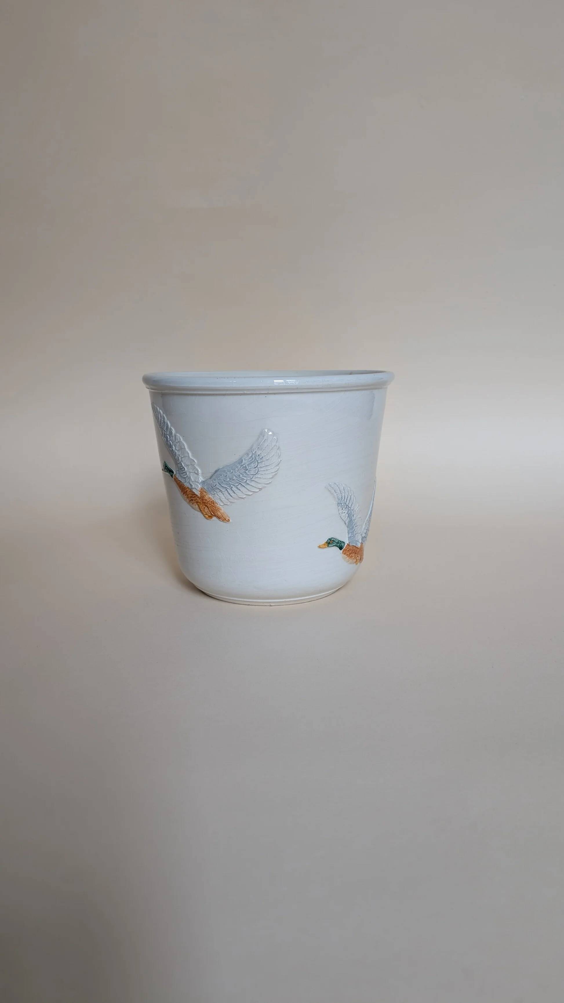 Duck cache pot