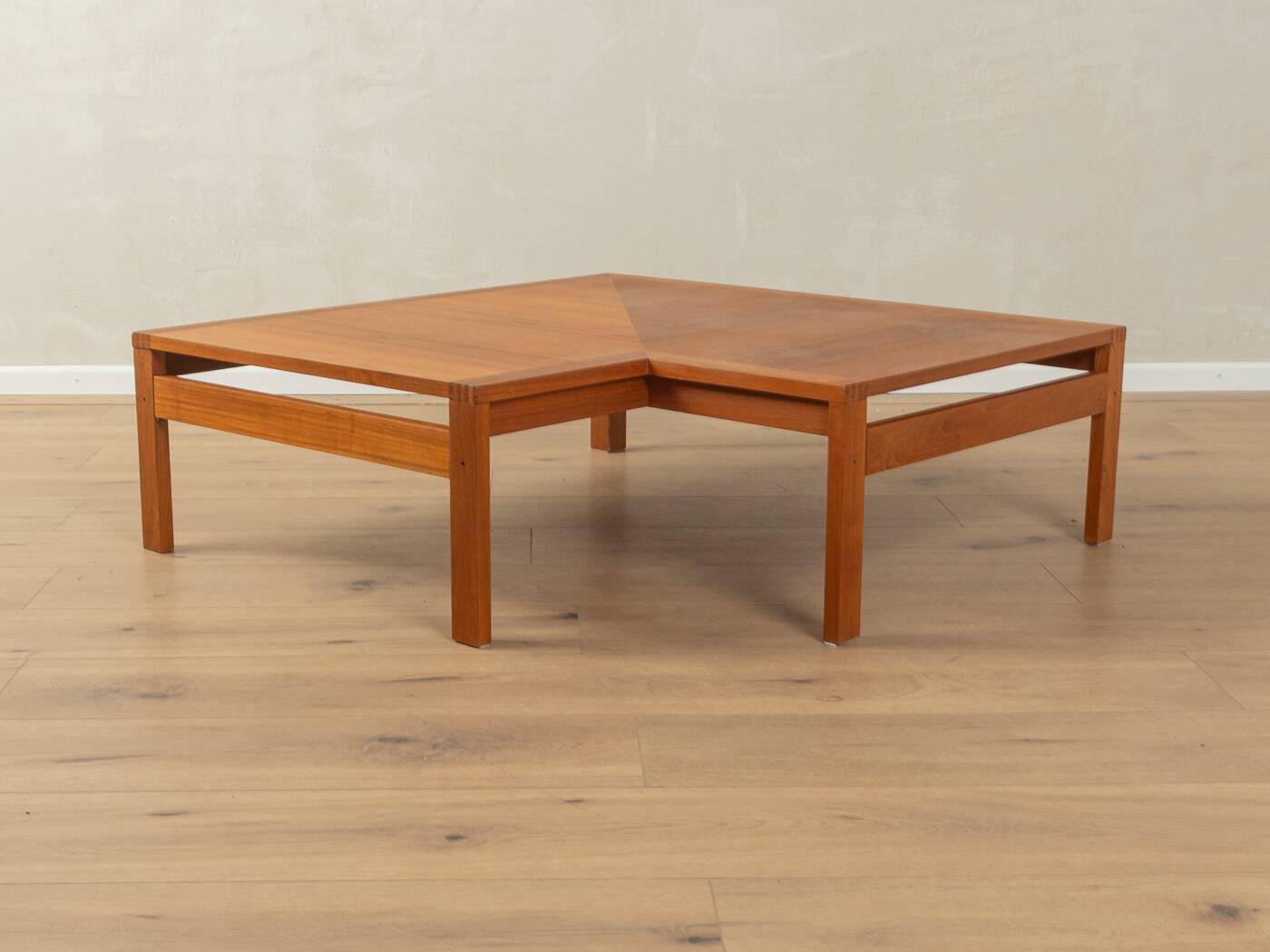 Moduline coffee table