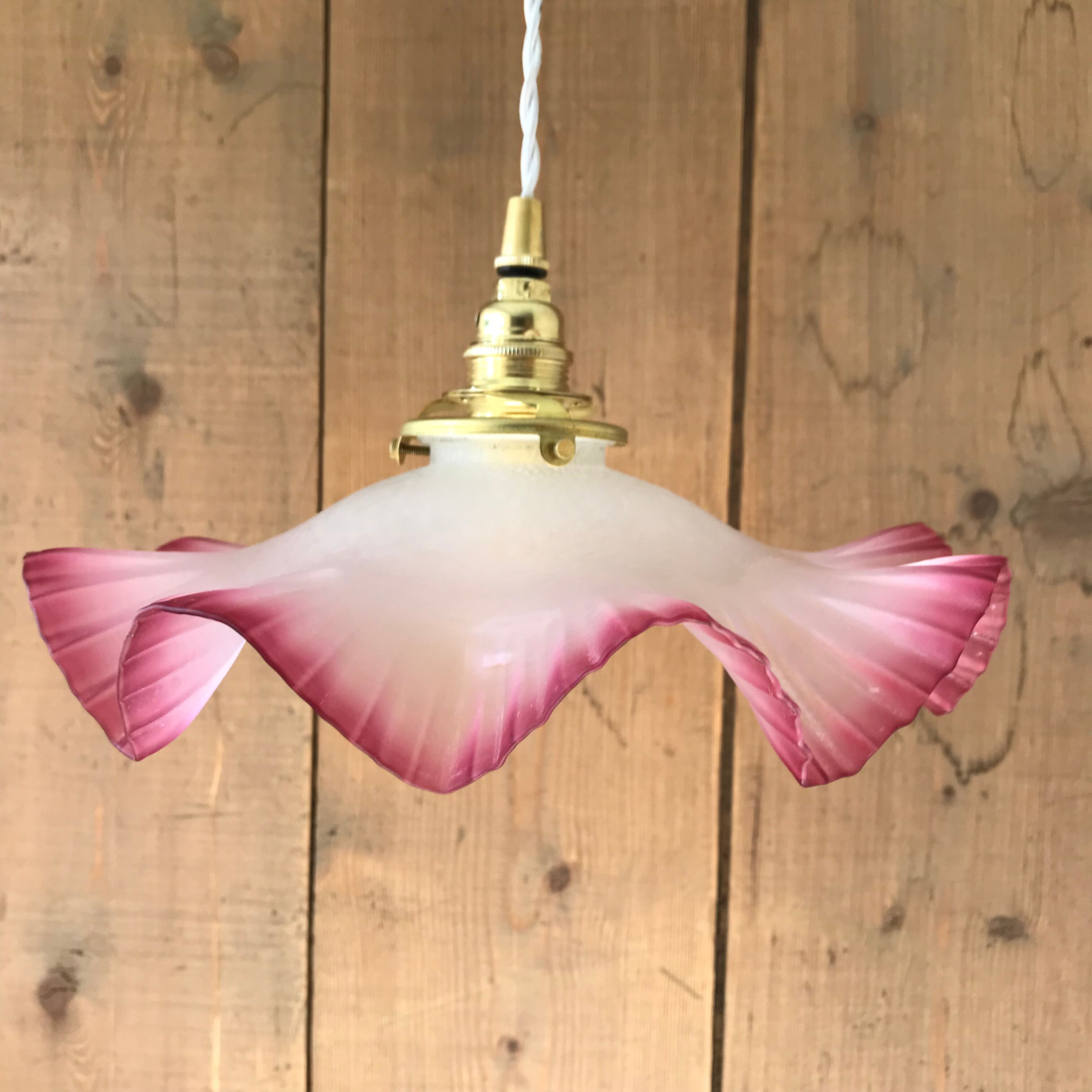 Suspension en opaline vintage 1930