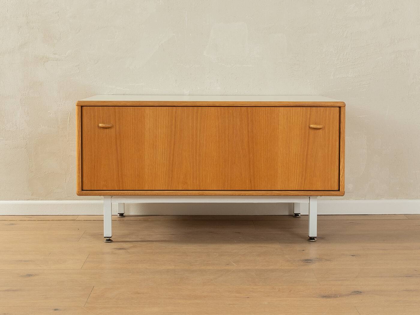 1980s Dresser