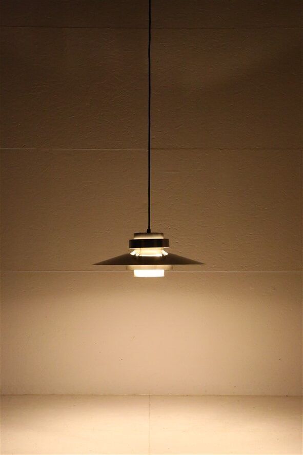 Mid-century pendant lamp in brass/gold finish / Danish modern design / Space Age / 1960s / 1970s