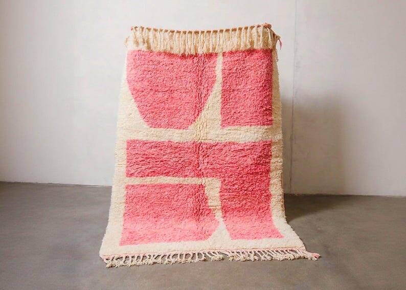 Tapis rose artisanale pour votre espace taille 150 x 250 cm