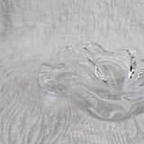 Rounded wave crystal empty pocket