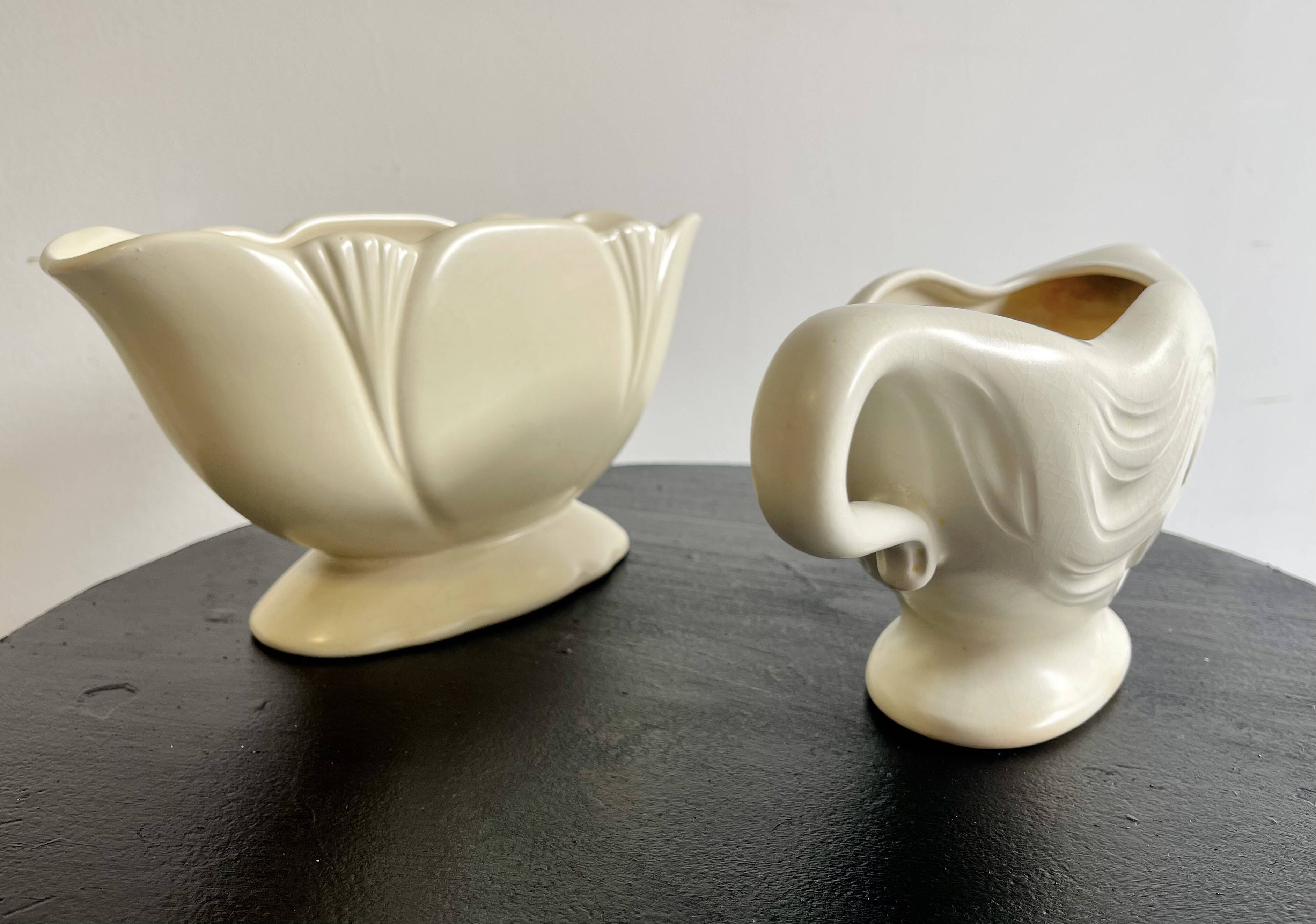 Ensemble de 2 vases manteau blancs du milieu du siècle