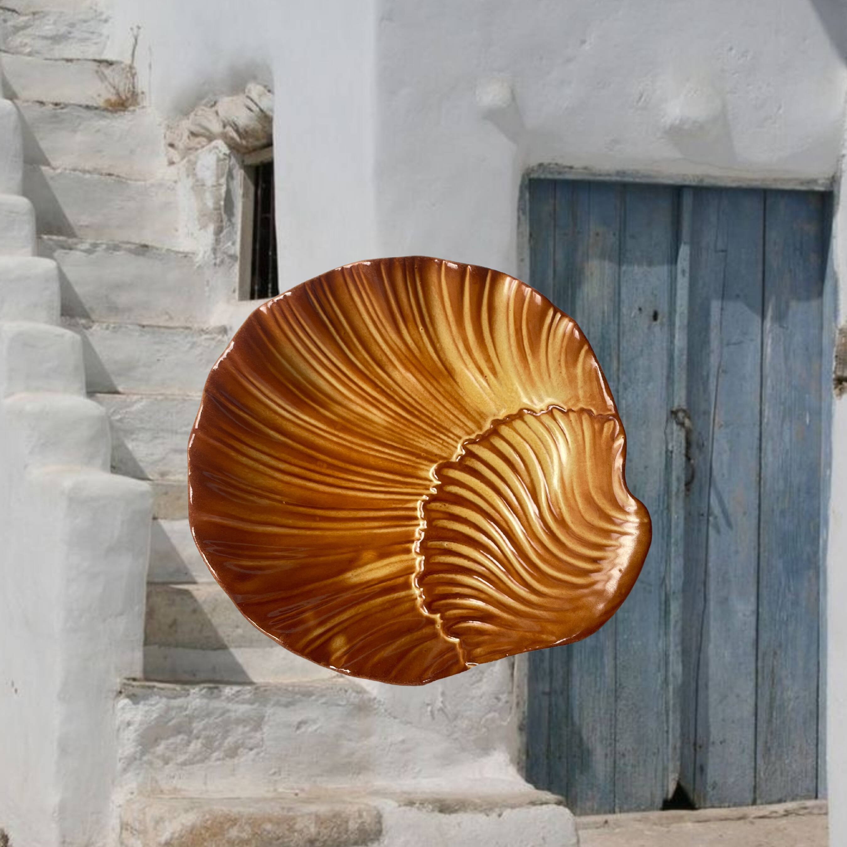 Shell bowl, Italian art