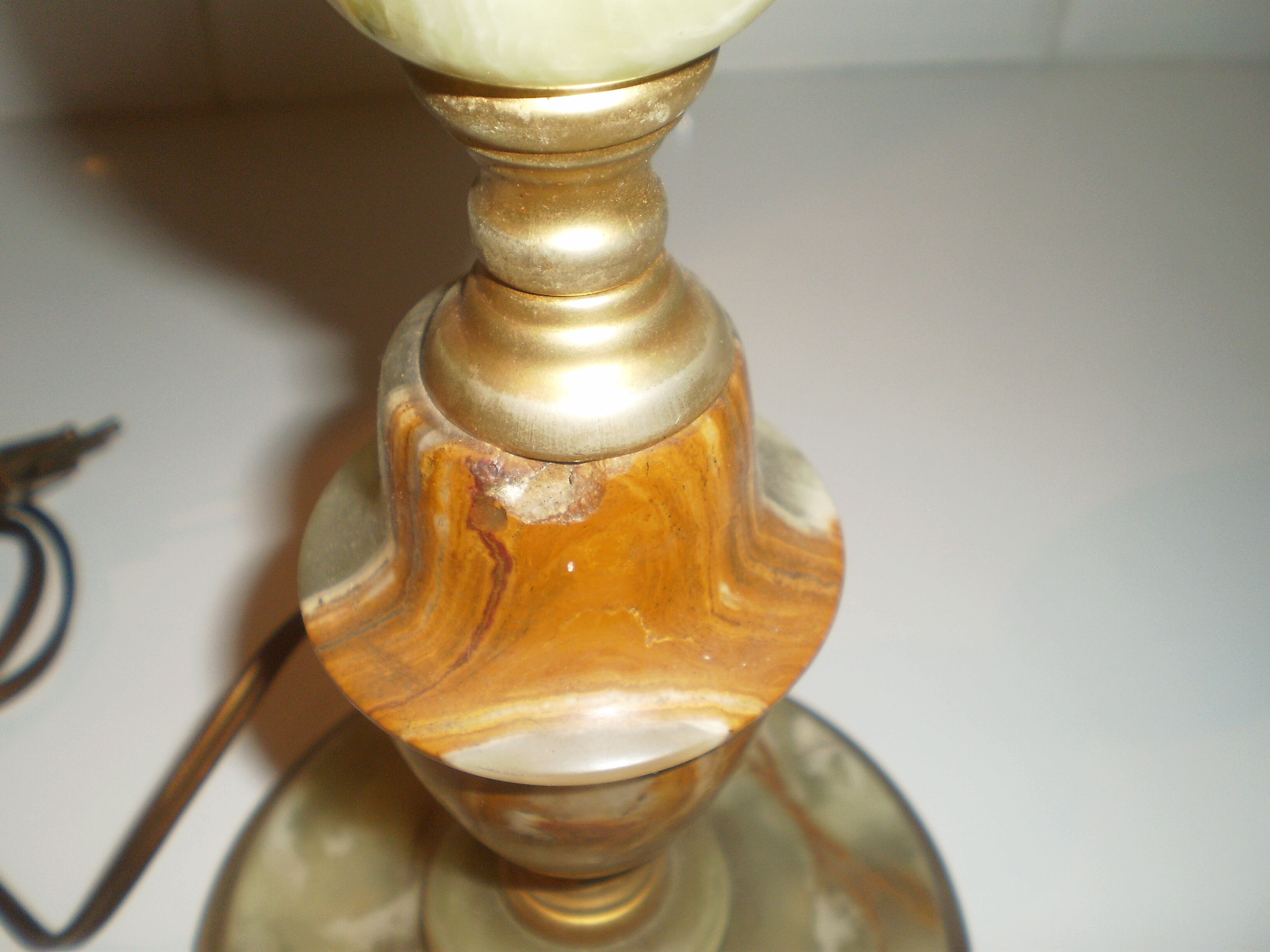 Lamp foot in onyx and laiton