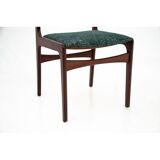 Ensemble de quatre chaises vertes scandinaves