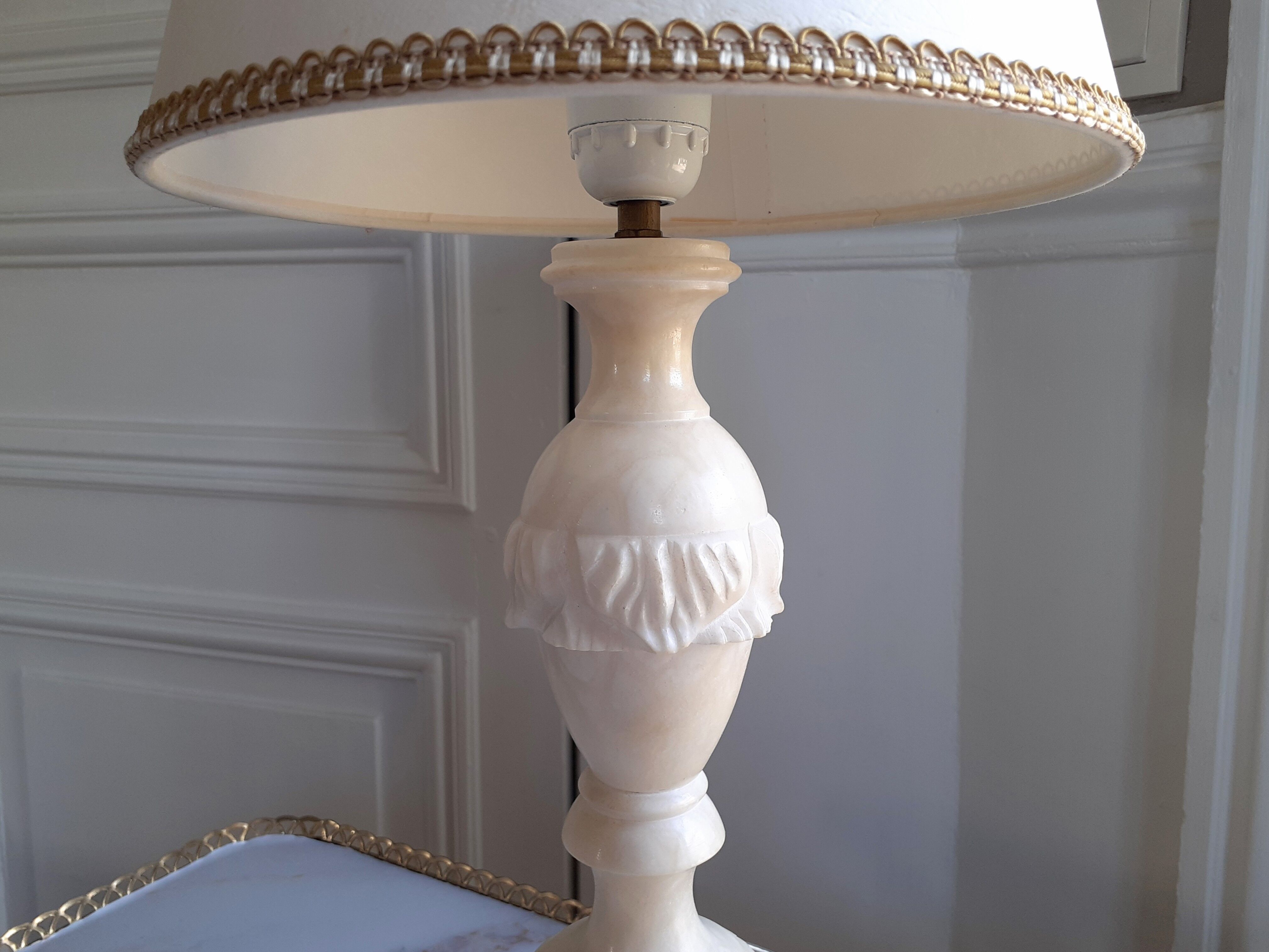 Alabaster marble lamp