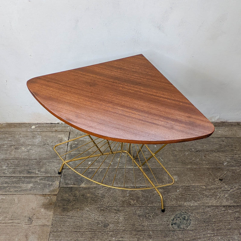 Vintage corner harness