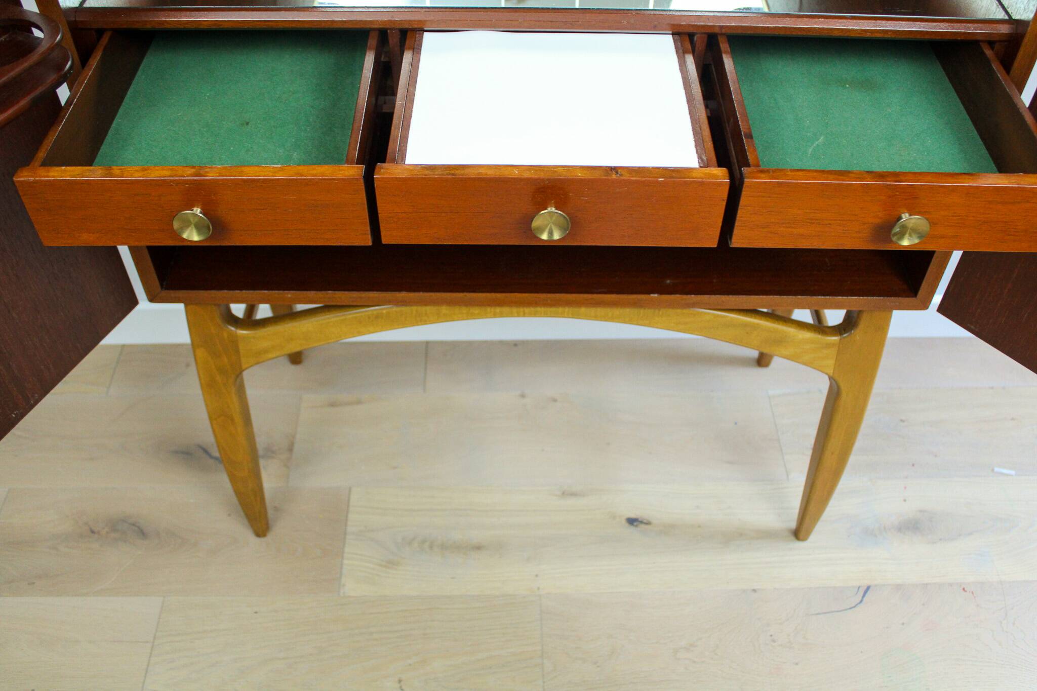 Rare armoire à cocktails/boissons vintage du milieu du siècle par AB Forenade Mobelfabrik