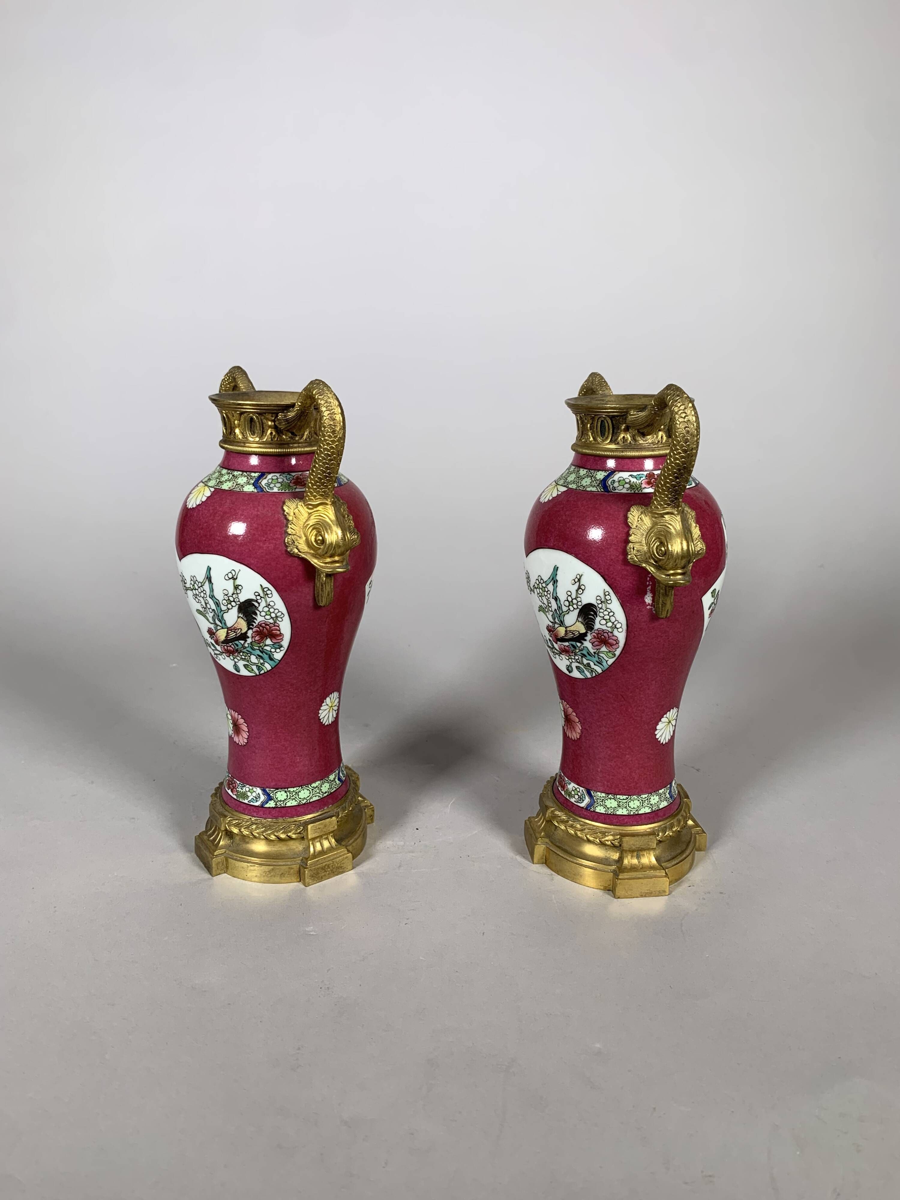 Pair of Chinese Porcelain Vases from the Qianlong Period, 18th Century
