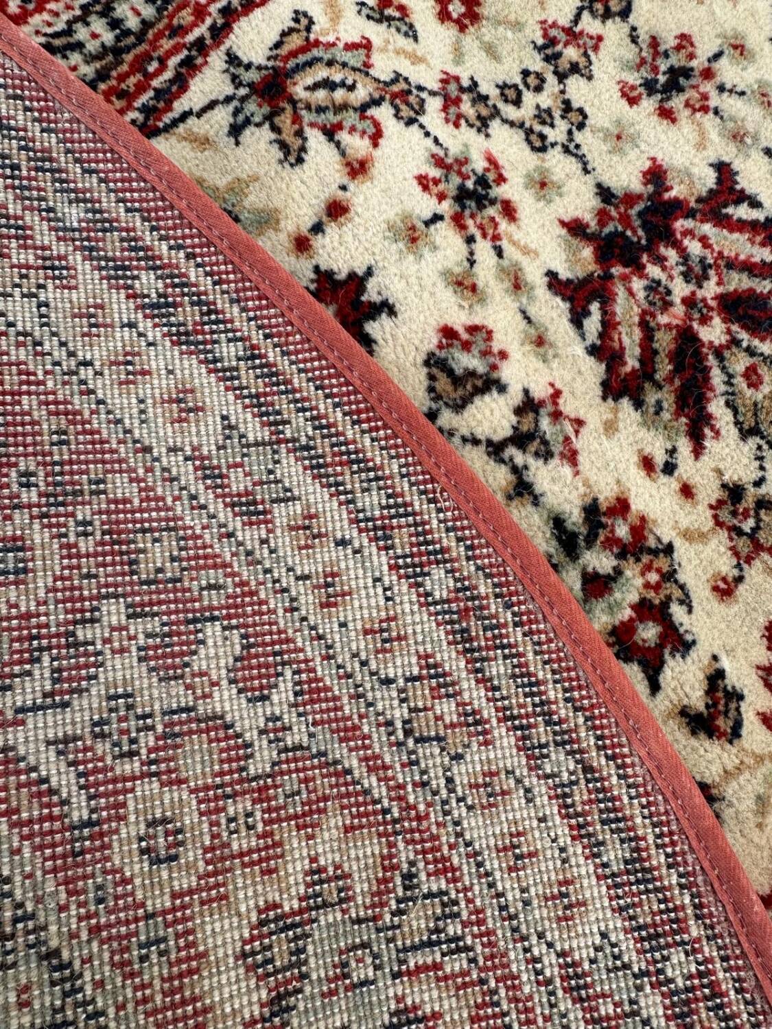 Round oriental rug