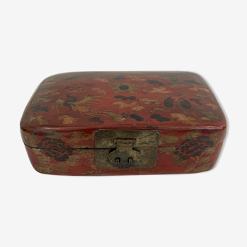 Chinese lacquered box