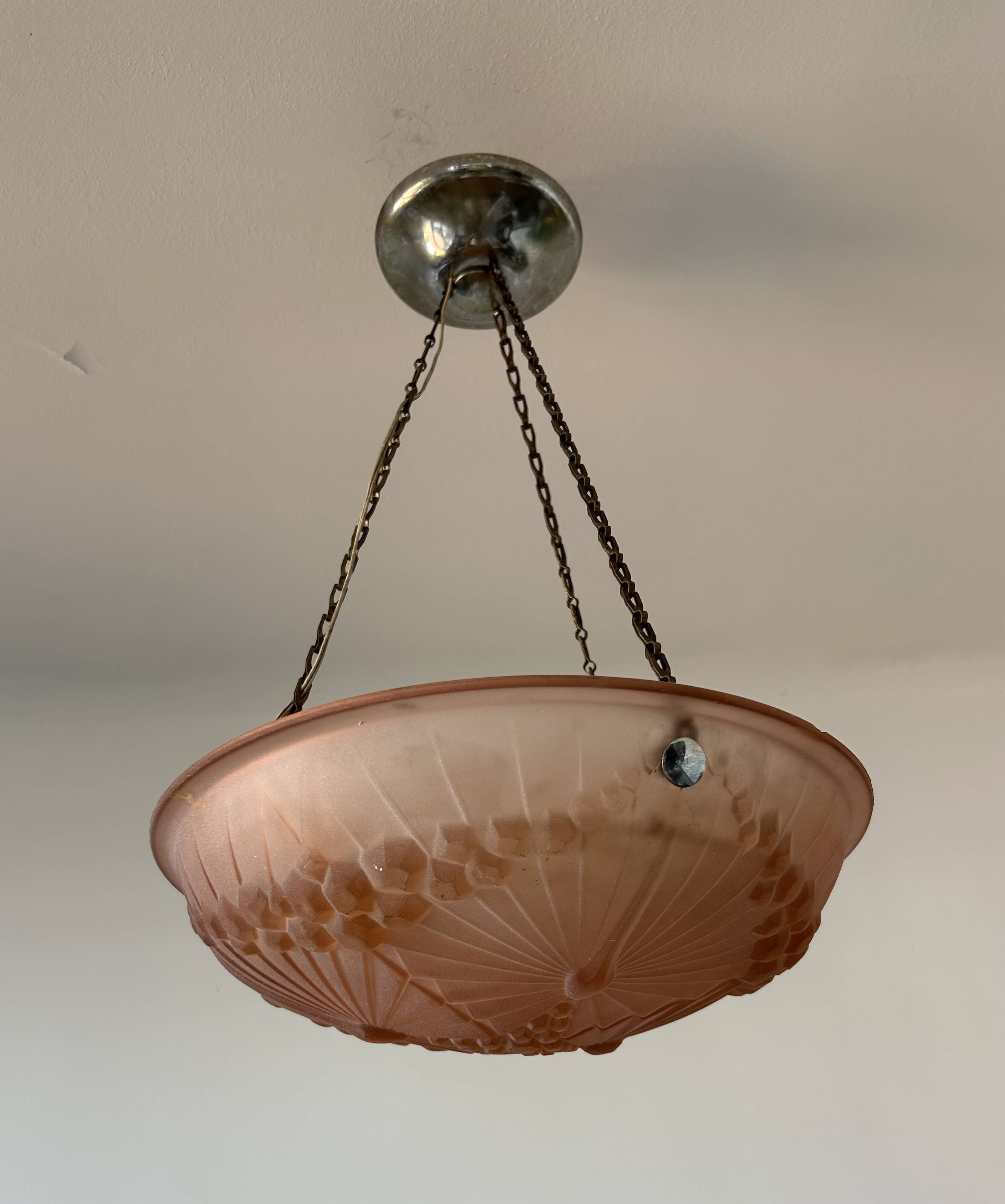 Suspension, antique Art Deco basin