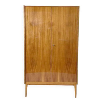 Armoire à manteaux vintage par František Mezulánik pour UP Závody, 1960