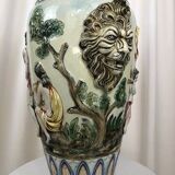 Large vase signed Capodimonte, Italy 1980s – Antique scene and lion heads