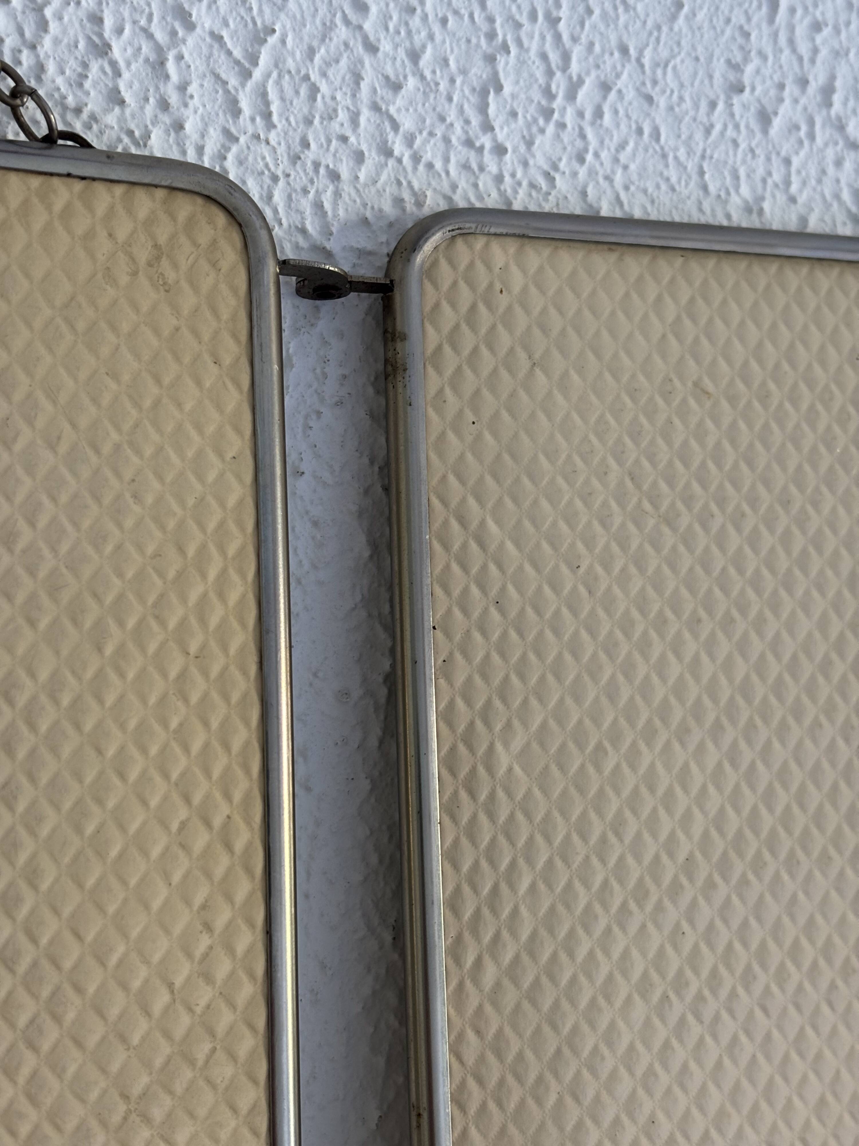 Vintage 1960 triptych barber mirror ivory quilted - 21 x 50 cm