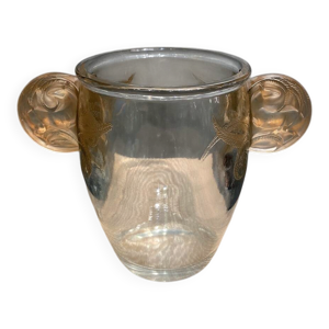 Un vase R. Lalique Yvelines, - 1920