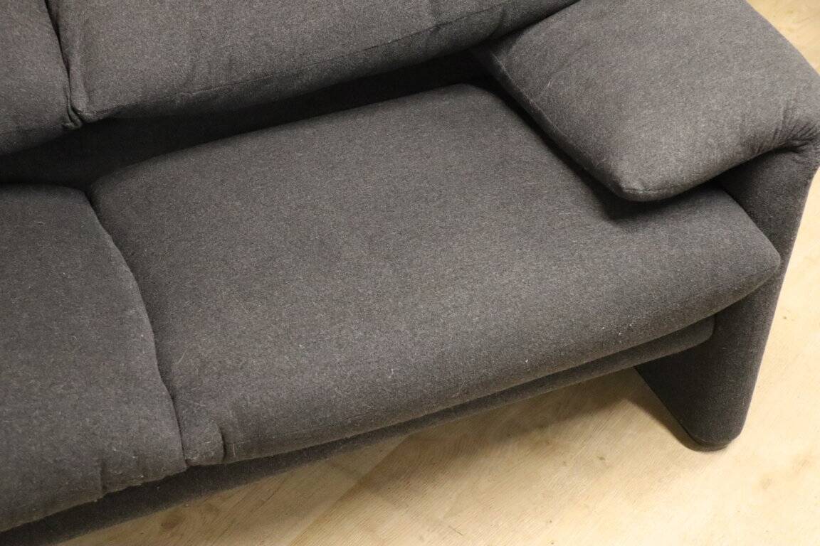 “Maralunga” sofa by Vico Magistretti for Cassina in tweed
