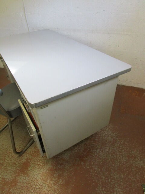 Metal desk 60' type Strafor with chair
