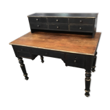 Tiered desk