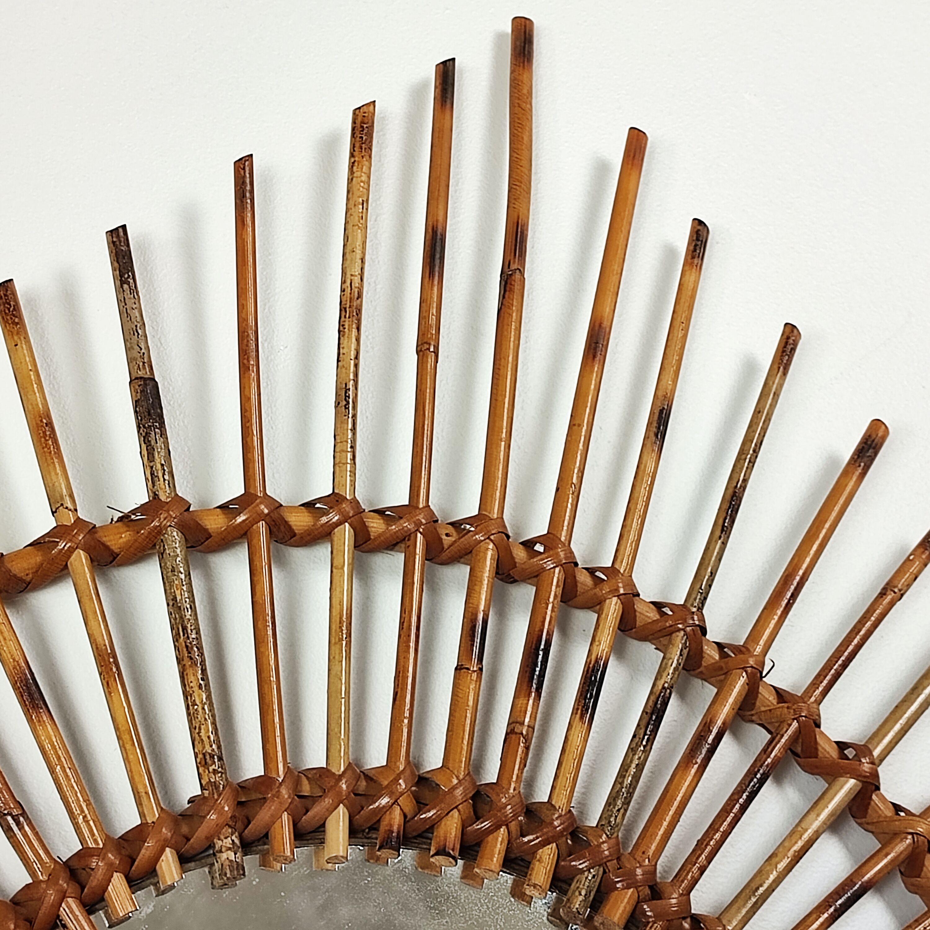 Rattan mirror 60