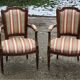 Paire de fauteuils cabriolets de style Louis XVI