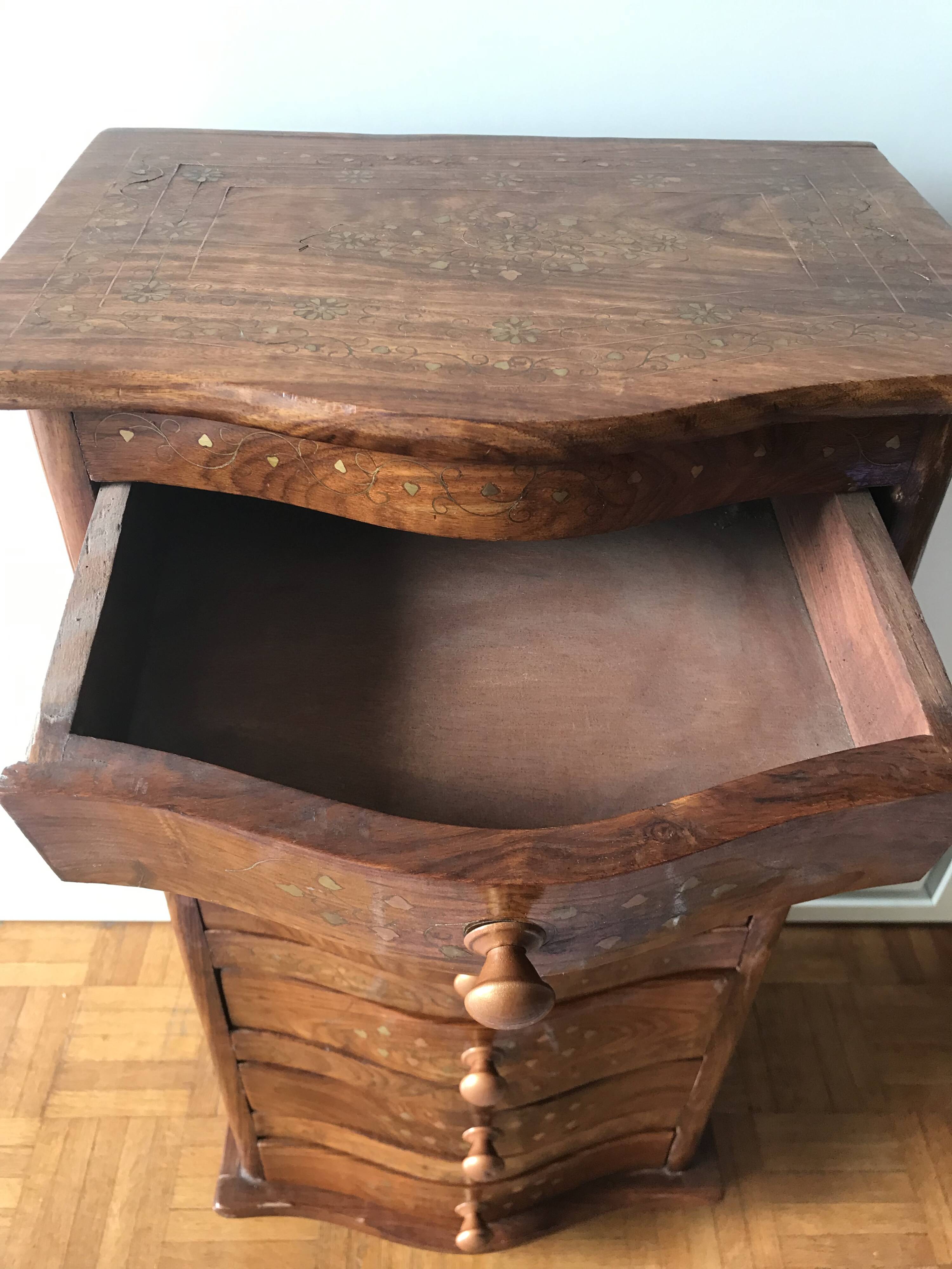 Meuble chiffonnier marqueterie ancien artisanal