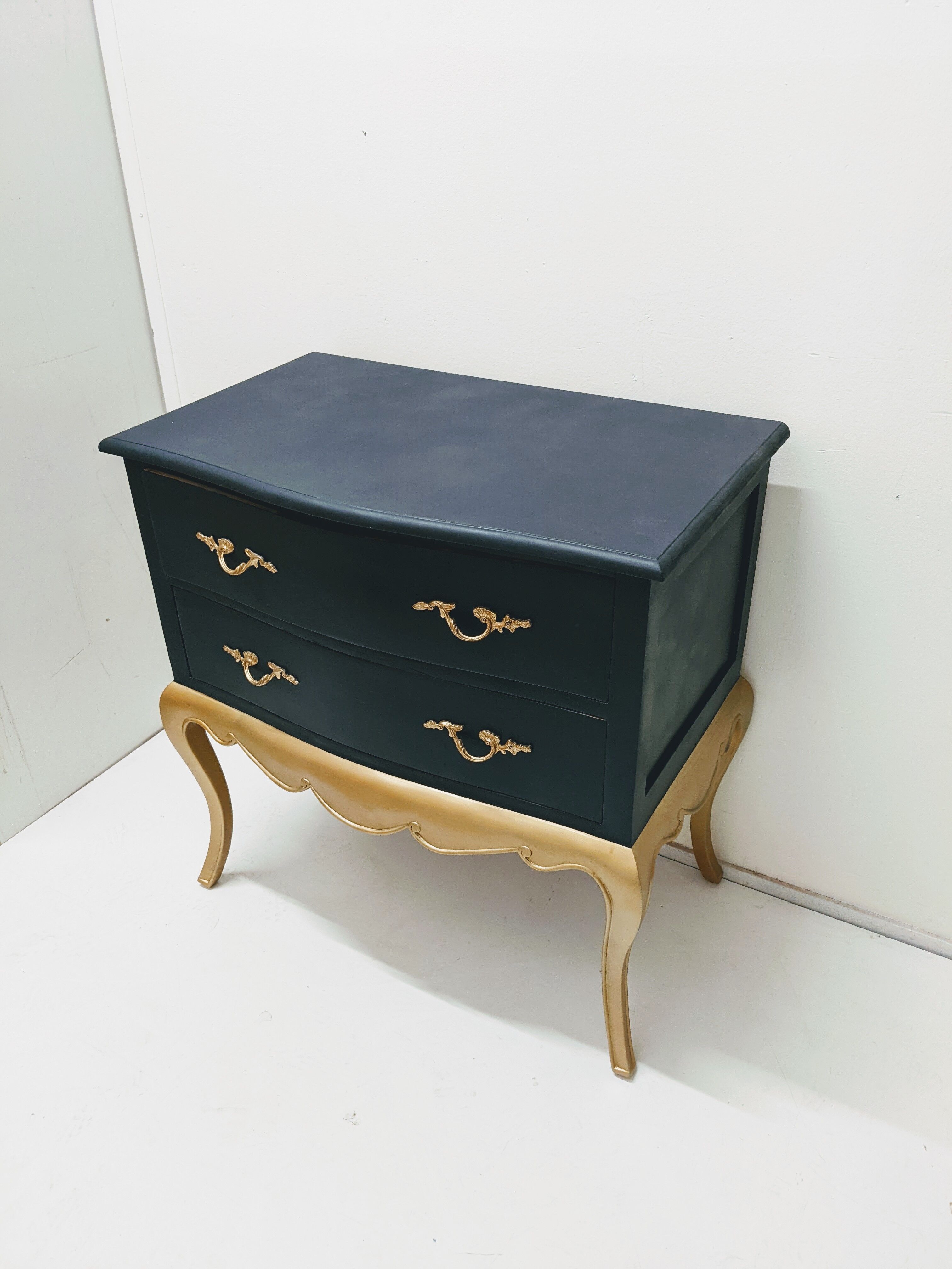 Commode vintage en bois relookée
