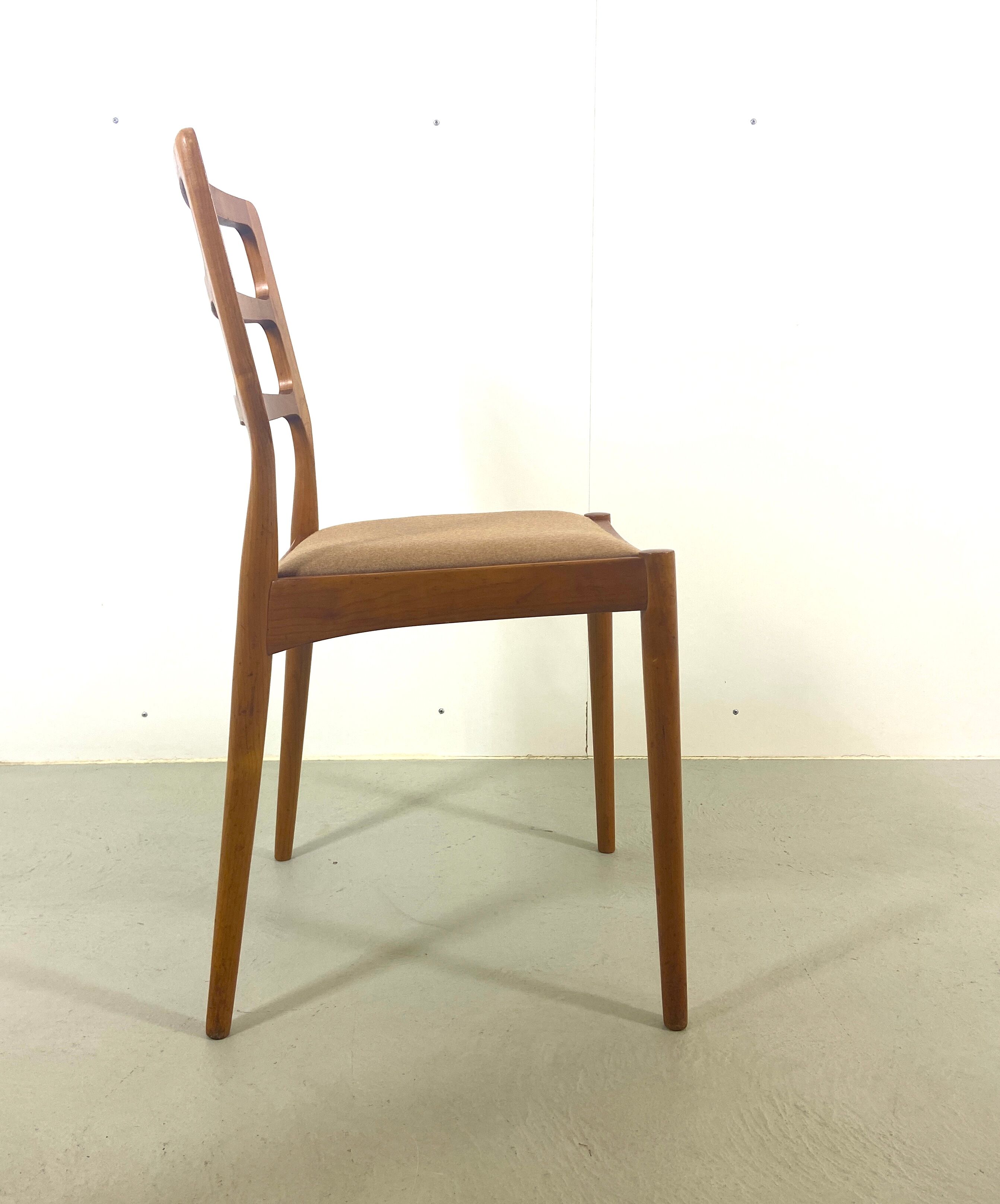 Set of 4 Casala chairs