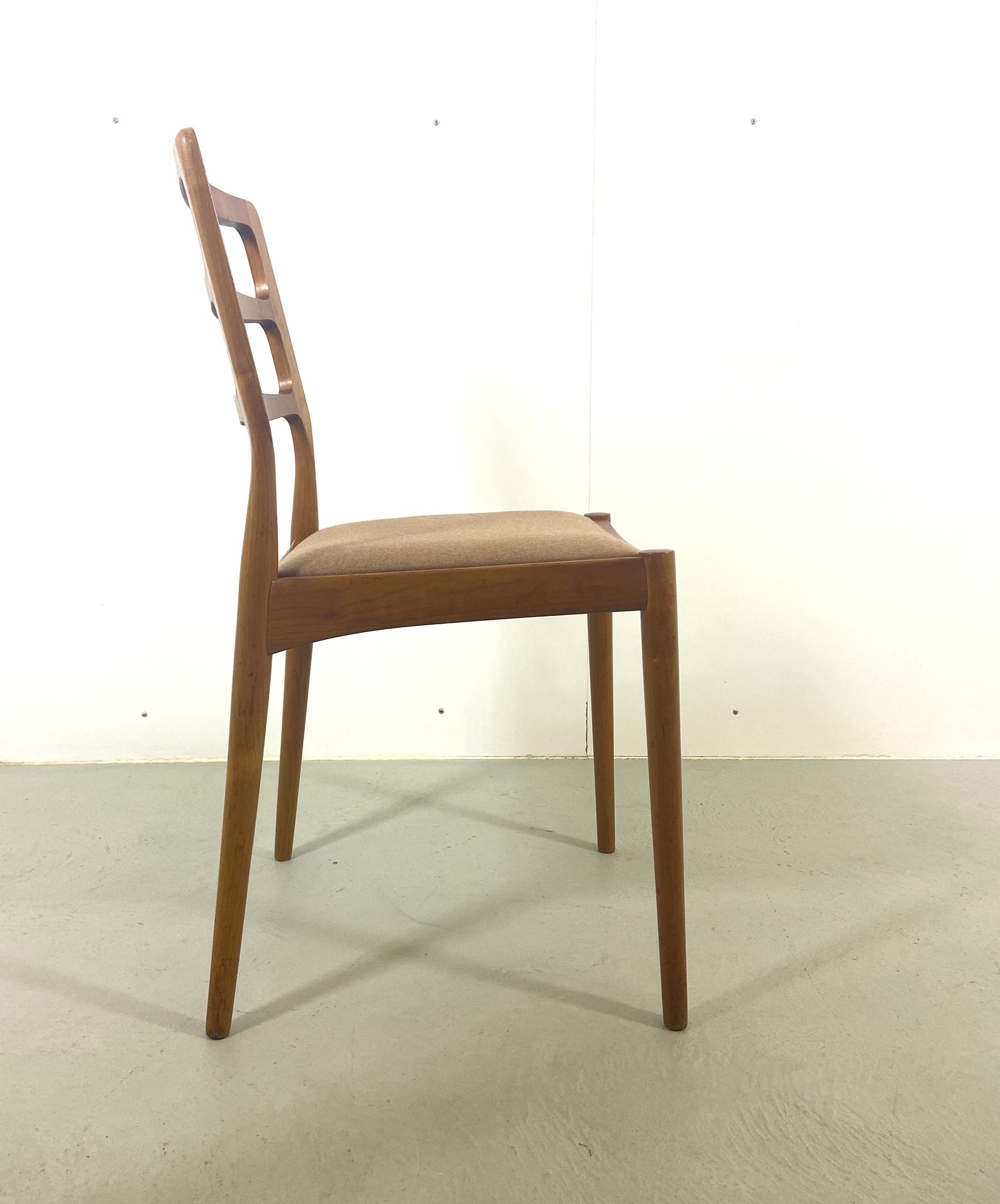 Set of 4 Casala chairs