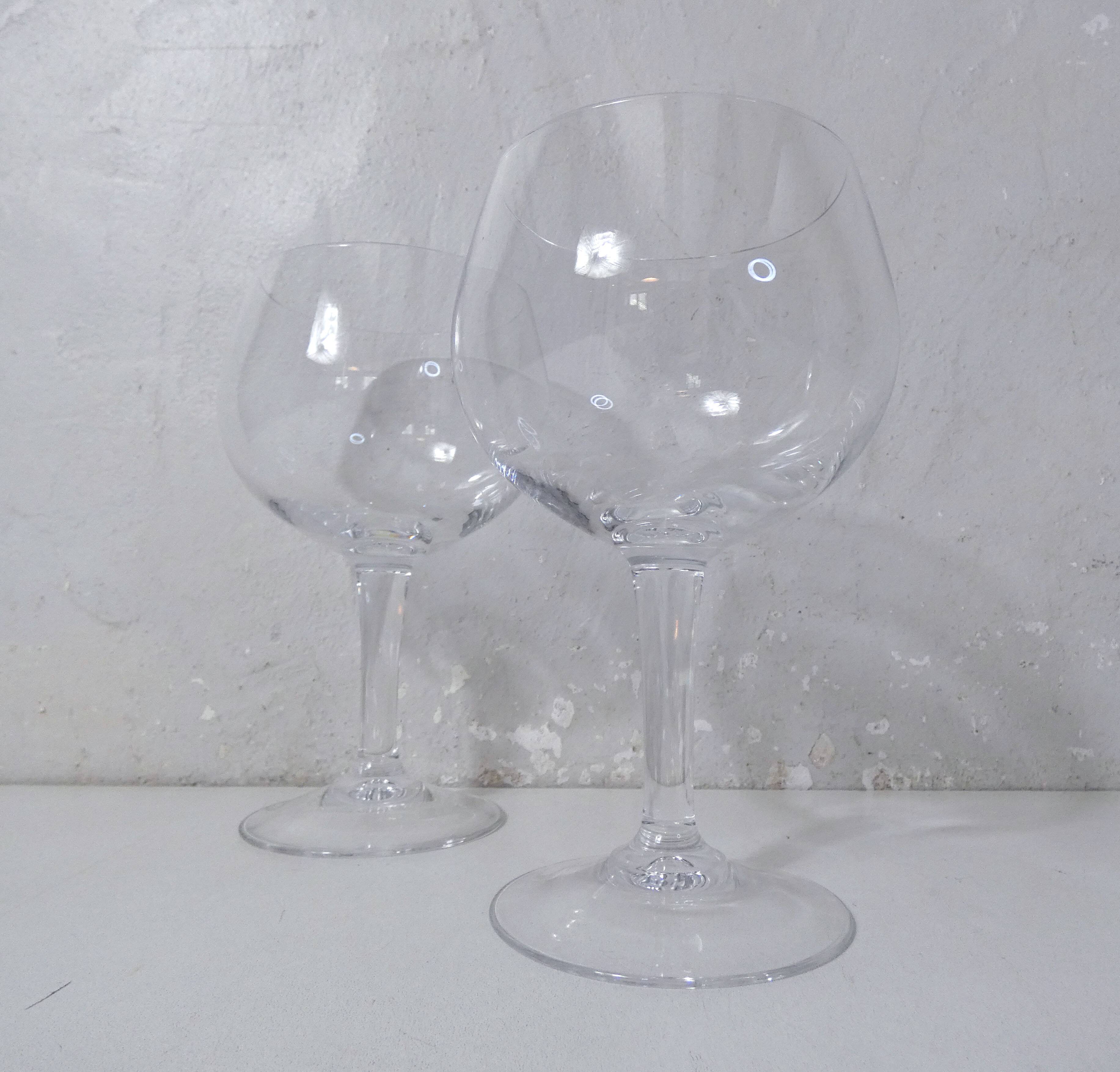 2 crystal wine tasting stemmed glasses