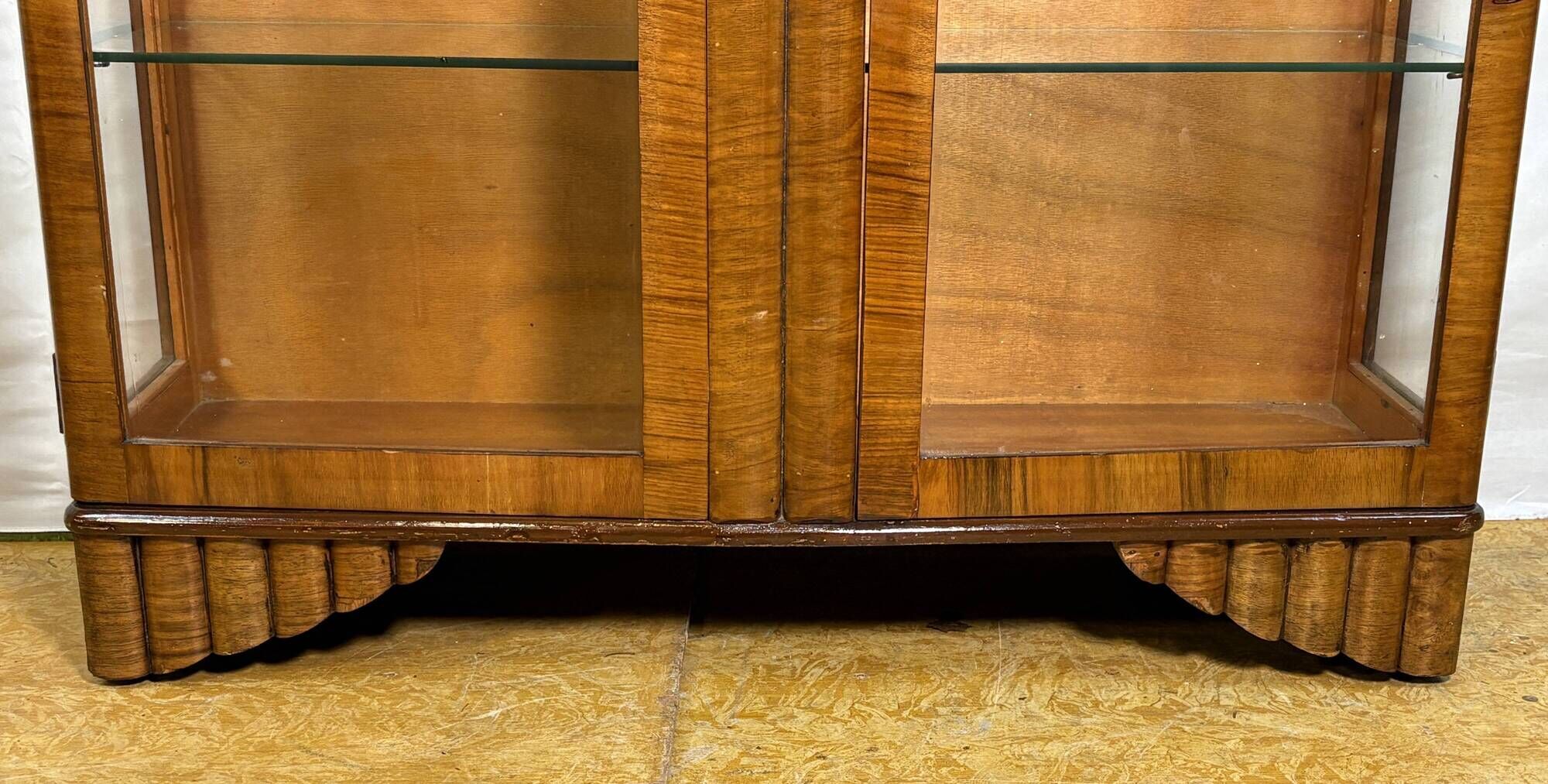 Elegant Art Deco Vintage Display Cabinet (Circa 1930–1940)  A beautifully c