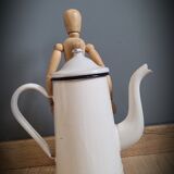 White enamelled coffee maker