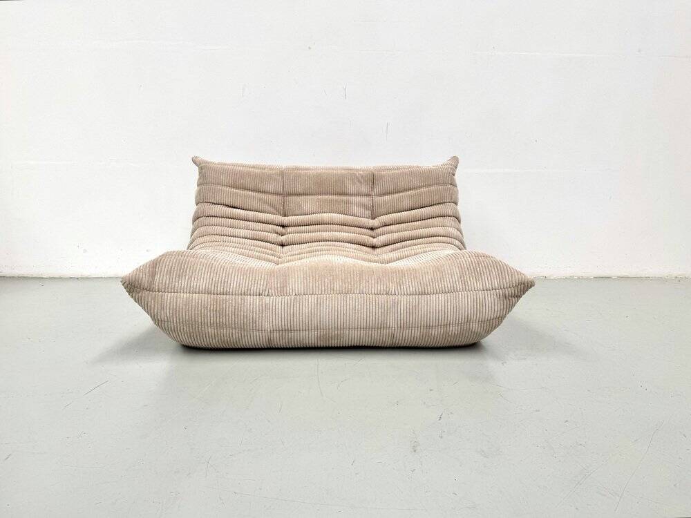Two-seater canapé in beige corduroy attributed to Michel Ducaroy for Ligne Roset, 1970s.