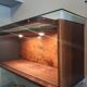 vitrine - coffre en bois et verre