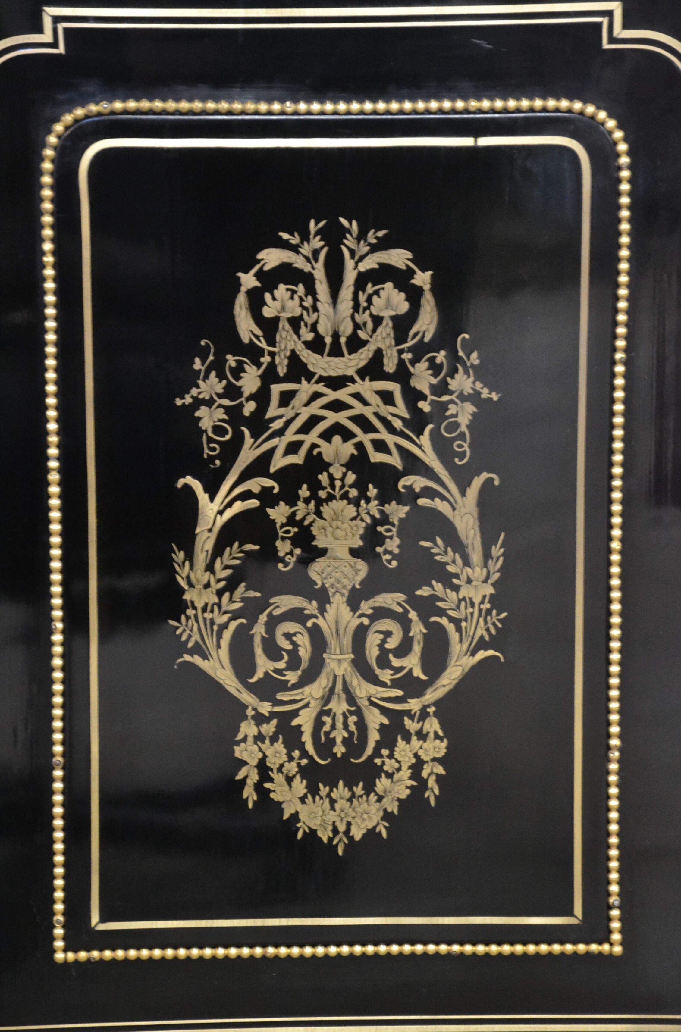 Meuble d’appui Napoléon III en bois noirci