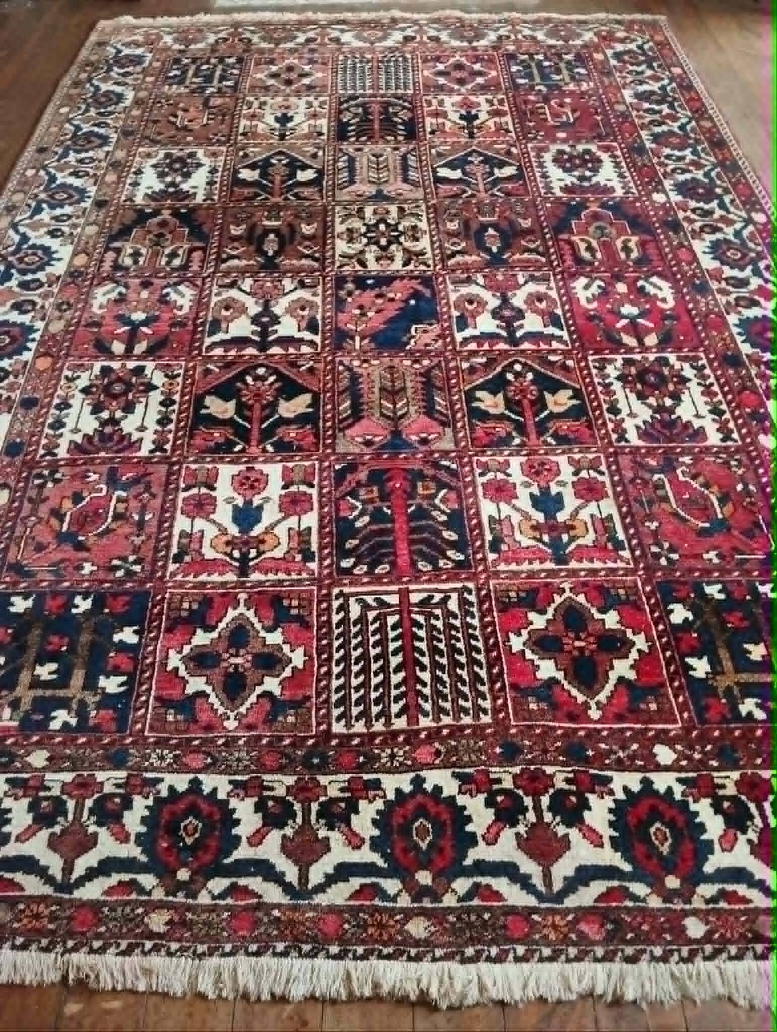 Handmade Bachtiar Persian rug 320x215cm