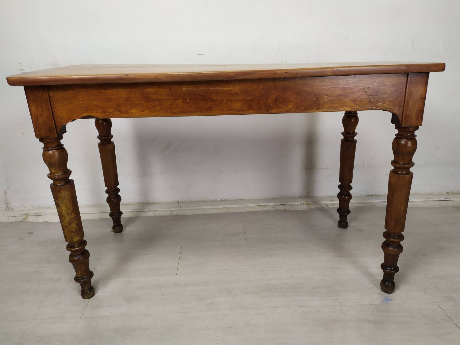 Table de ferme bistrot