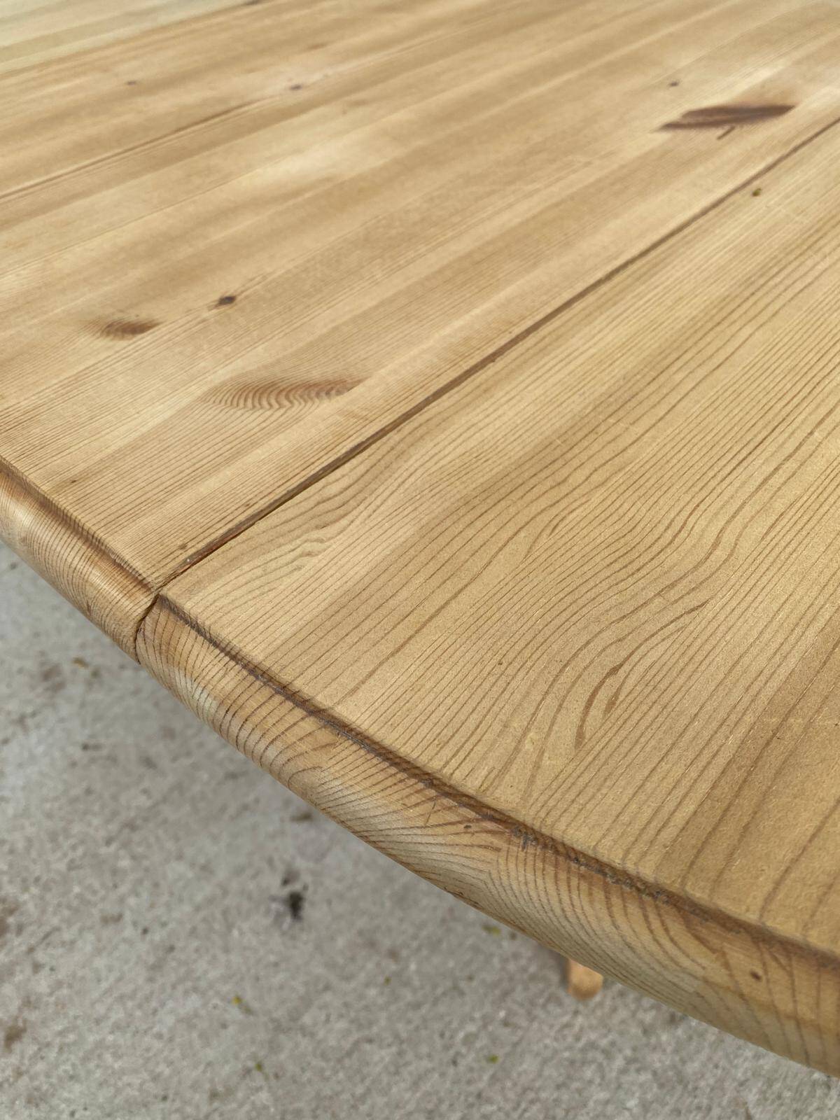 Extendable oval round table with central leg, renovated in raw solid wood, 105cm