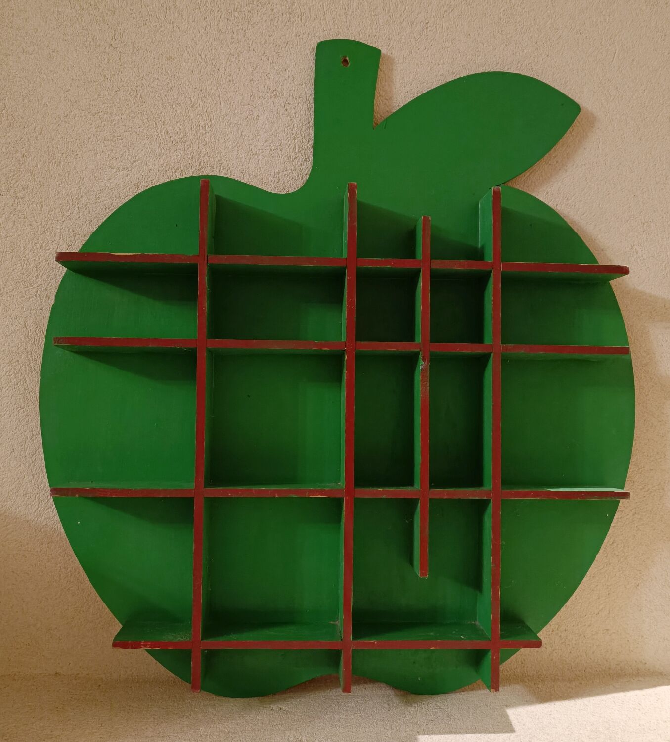 Apple shelf